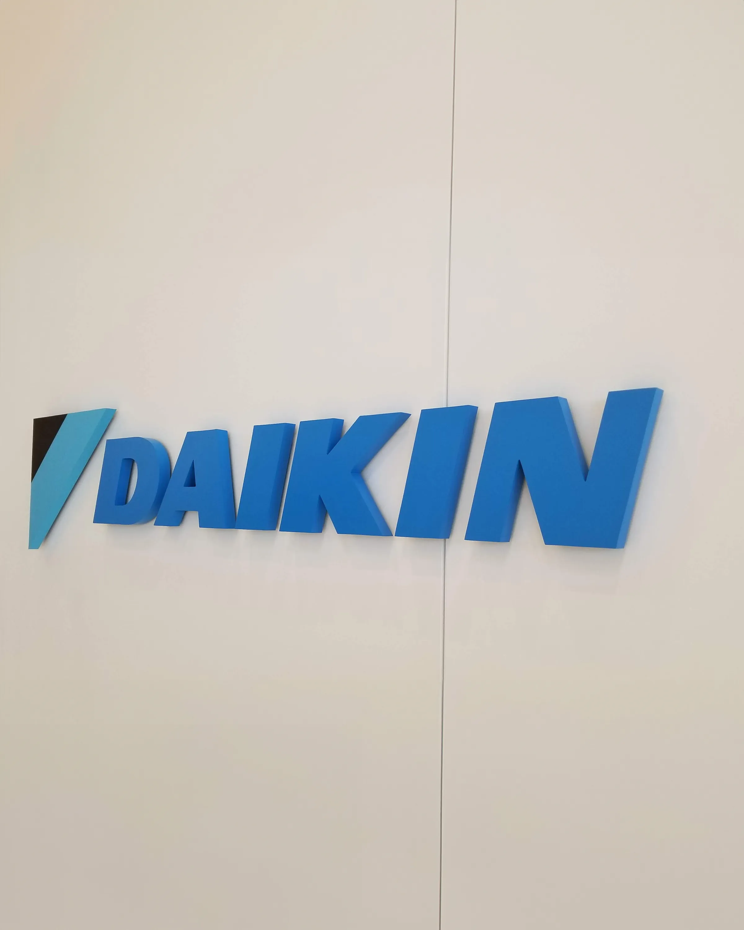 Daikin Logo Display